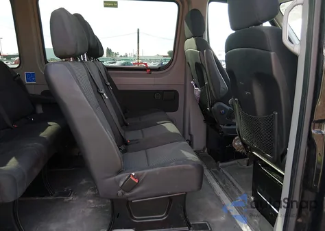 2015 Mercedes-Benz Sprinter 2500 Normal Roof z USA, uszkodzony, nr VIN WDZPE7CC6FP155568